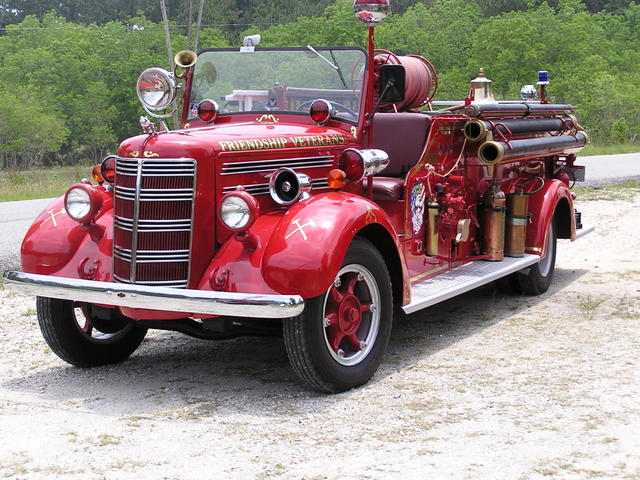 Wilcox 1942 Mack 2 May 2008.JPG