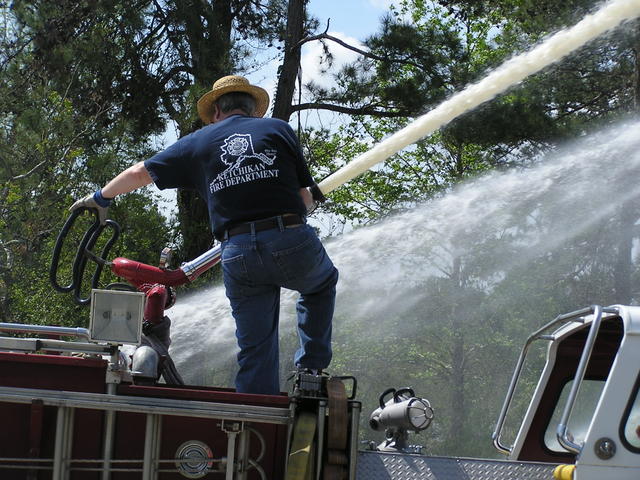 Deck Gun 3.JPG