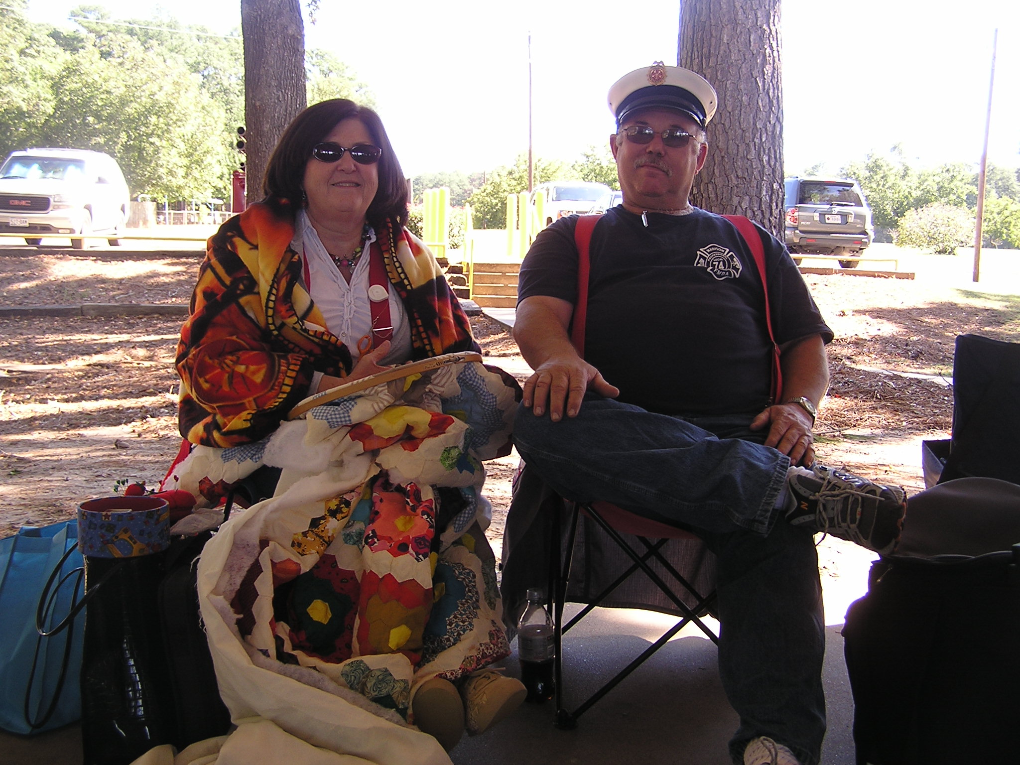 Teresa and Clinton Enjoying a Break.JPG