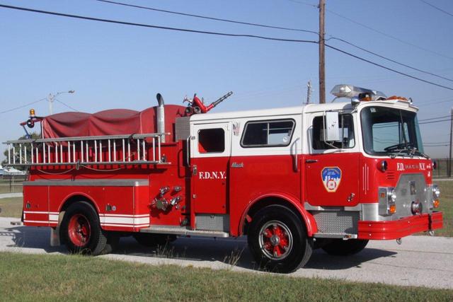 FDNY Mack.jpg