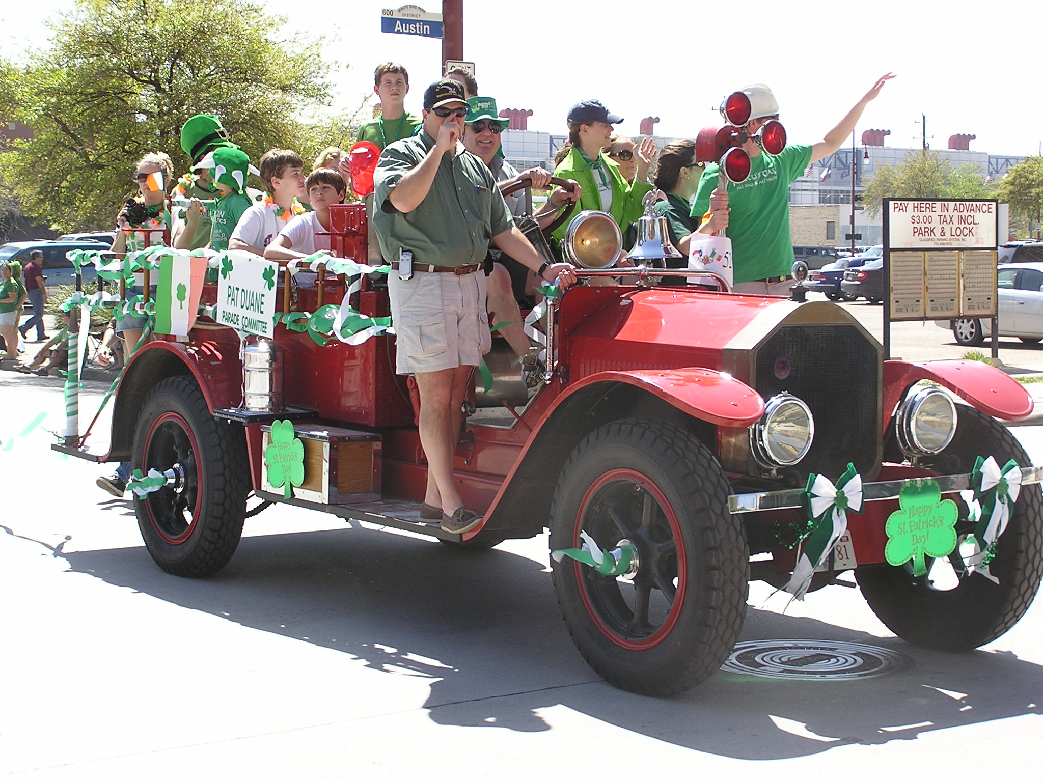 1921 ALF on the Move with Raleigh Johnson as Driver.JPG